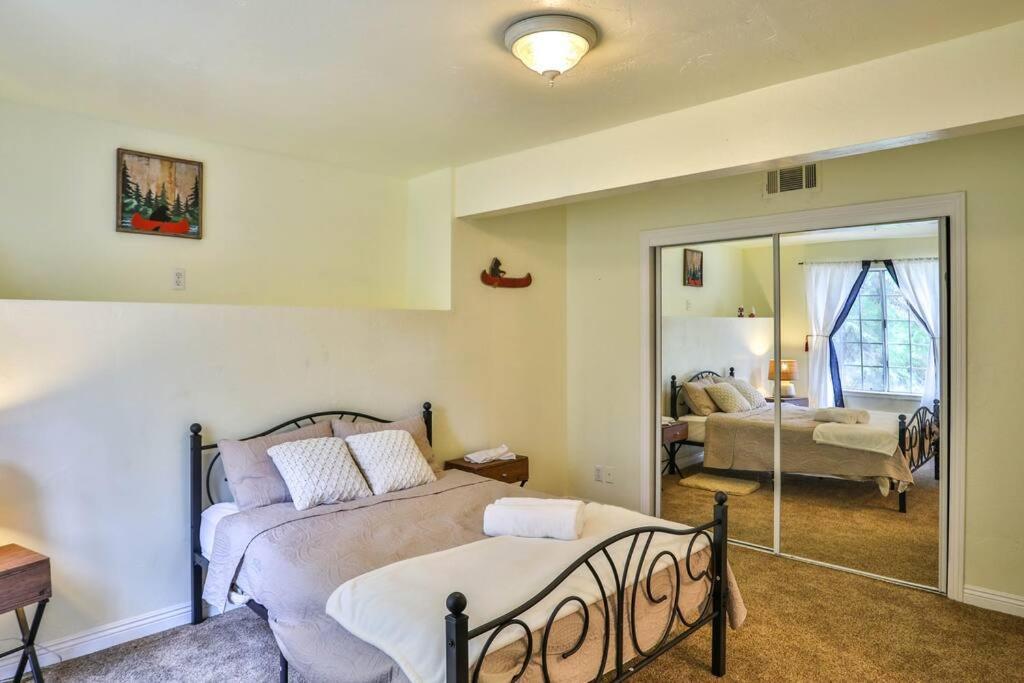 House - Arrowhead Chalet *